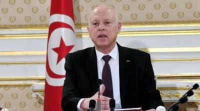 قيس سعيّد: الذين مازال دستور 2014 في أذهانهم هم خارج التاريخ