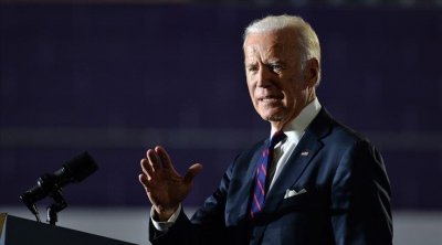 Biden s'engage à demander des comptes aux responsables des faillites de deux banques américaines