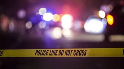 الوردية : العثور على جثة فتاة تحمل آثار طعنات في الطريق العام