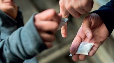 تونس : السجن مدى الحياة لـ3 أشخاص ينشطون ضمن شبكة مخدرات
