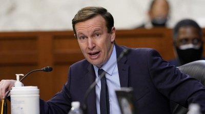 سيناتور أمريكي : على أوروبا الوقوف بحزم مع الديمقراطية في تونس