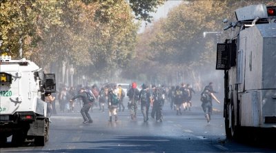 Chili : Des étudiants protestent contre la loi controversée sur la sécurité