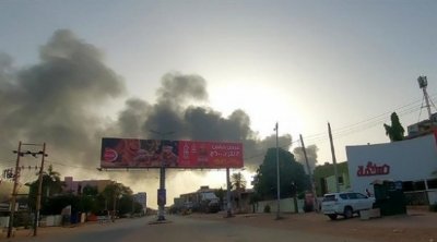 العراق يعلن نجاح إجلاء دبلوماسيي سفارته بالسودان