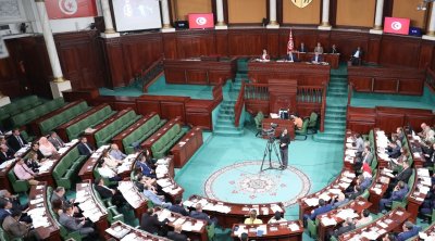 البرلمان يُصادق على إحداث لجنة حُكماء مكلّفة بحفظ النظام