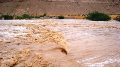 القصرين : سيول وادي القصيبة تجرف امرأة