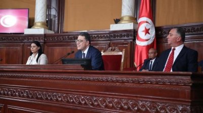 البرلمان : نواب يدعون بودربالة إلى احترام القانون والالتزام بالنظام الداخلي