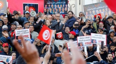 جبهة الخلاص تنظم وقفتها الأسبوعية بحضور أنصار الرئيس  (فيديو) 