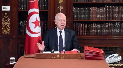 بالأسماء : إقالات بالجملة لسفراء وقناصل تونسيين بعدد من البلدان