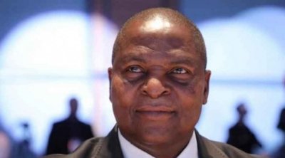 رئيس إفريقيا الوسطى يدعو لاستفتاء على دستور جديد يبقيه في السلطة