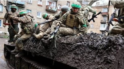 الجيش الأوكراني يعلن استمرار الاشتباكات قرب باخموت رغم تراجع حدة القتال