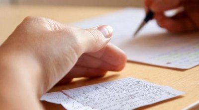 قفصة : الإطاحة بشبكة غش في إمتحان البكالوريا و إيقاف 6 أشخاص