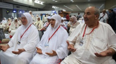 إنطلاق أولى رحلة الحجيج التونسيين نحو المدينة المنورة 