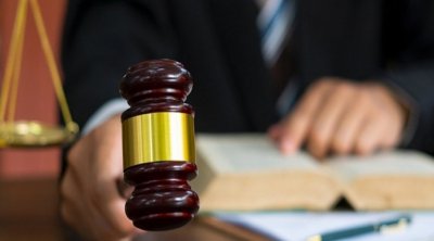 قرار قضائي يَمنَع التداول الإعلامي في قضيتي التآمر على أمن الدولة