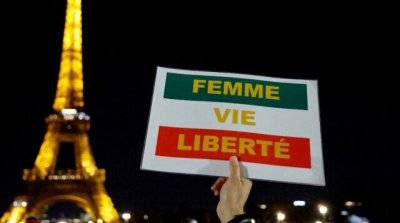 France : une lycéenne exclue et placée en garde à vue après avoir accusé son professeur d’islamophobie