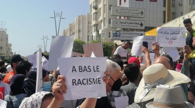 صفاقس: مطالبة بترحيل أفارقة جنوب الصحراء و إغلاق الحدود (صور)