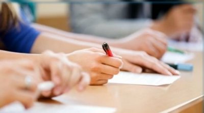 وزارة التربية تدعو المعلمين إلى تنزيل الأعداد... و تهدد بـاتخاذ الإجراءات القانونية