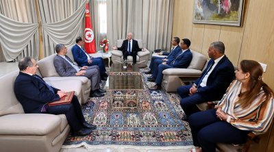 قيس سعيد : قرائن تدل على أن الوضع غير طبيعي في صفاقس وتونس لن تكون منطقة عبور أو توطين