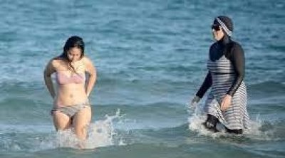 France: Le Conseil d’Etat suspend l’interdiction du burkini sur les plages de Mandelieu-la-Napoule