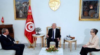 ظافر الصغيري: لم نكن على علم بالتحوير على رأس الحكومة