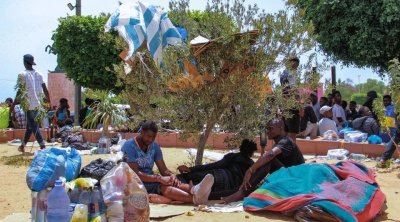 إتفاق تونسي ليبي على إيواء المهاجرين العالقين