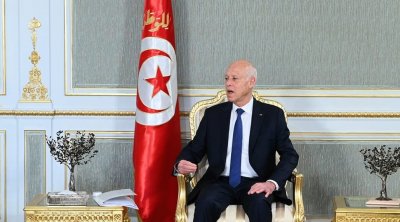 سعيّد يحذر من الذكاء الاصطناعي ويعتبره محاولة اغتيال للفكر البشري