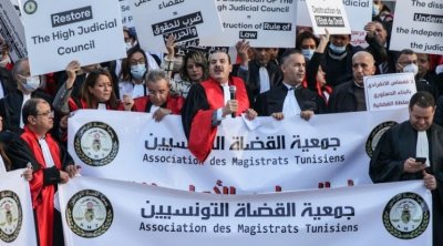 جمعية القضاة التونسيين تُطالب بالتعجيل في إصدار الحركة القضائية