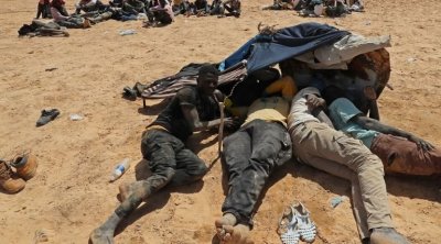 مصطفى عبد الكبير يحذر من عودة أزمة المهاجرين العالقين على الحدود بين تونس وليبيا