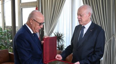 قيس سعيّد يهاجم خبراء الاقتصاد : ''عليهم أن يصمتوا''