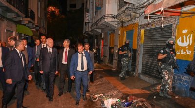 قيس سعيّد يعاين التقصير بالعناية بالنظافة خلال جولة ليلية بالعاصمة تونس