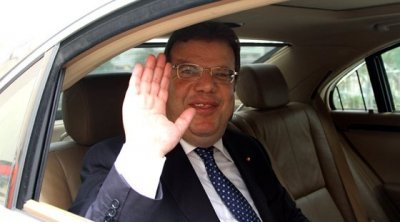 إيقاف رجل الأعمال محمد الفريخة 