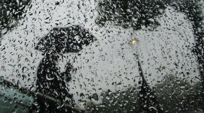 الليلة : أمطار متفرقة ورياح تتطلب اليقظة 