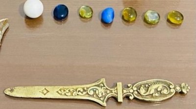 إيقاف شخص إنتحل صفة أمني وحجز خنجر ذهبي وألماس في زغوان 