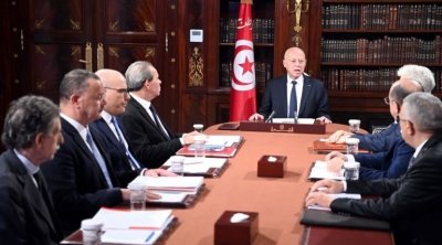 سعيّد: التباحث في سبل دعم الشعب الفلسطيني وإمكانية نقل جرحى إلى تونس