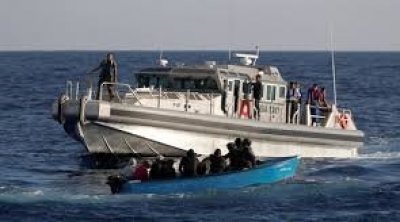 الحرس البحري يحبط 16 عملية ''حرقة'' وإنقاذ 45 مجتازا تونسيا