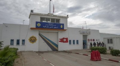 مدير سابق لسجن المرناقية وإطارات سجنية أخرى أمام القضاء بتهمة الرشوة 