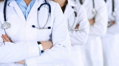 هجرة الأطباء التونسيين على طاولة وزير الصحة