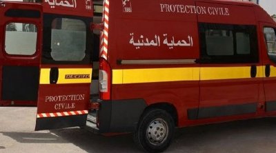 وفاة شخص وإصابة 8 آخرين جراء اصطدام سيارة أجرة بشاحنة ثقيلة‎