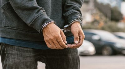 قفصة: تفكيك شبكة تعمل في تصنيع وتخزين مادة مُسكرة مضرّة 