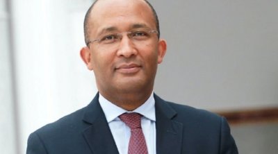 تعيين وليد الحجام وزيرًا مفوّضًا خارج الرتبة