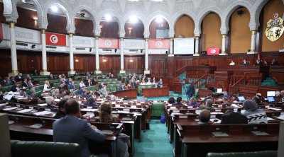 نواب يدعون إلى الترفيع في المنح الموجهة إلى العائلات الفقيرة