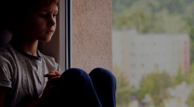 المهدية : طفل ينتحر شنقا بعد خلاف مع والده