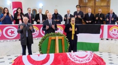 Saïed préside la cérémonie commémorant le 71ème anniversaire de l’assassinat du leader syndicaliste Farhat Hached