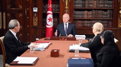 Le décret-loi sur la réconciliation pénale et l’article 96 du Code pénal au centre d’une séance de travail au Palais de Carthage