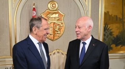 قيس سعيّد يدعو إلى تعزيز العلاقات مع روسيا