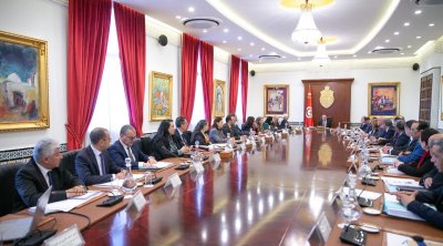 مجلس الوزراء يمدّد في آجال عمل لجان التدقيق في الانتدابات