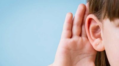 كفاءات طبية تونسية تنجح في إرجاع السمع لطفلة