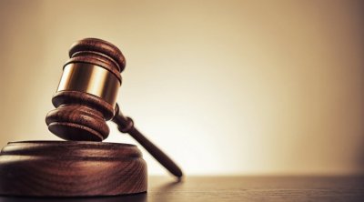 بطاقة إيداع بالسجن في حق وزير صناعة سابق