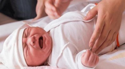 العثور على رضيع حديث الولادة ملقى على شاطيء الحمامات