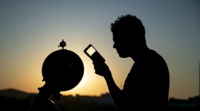 الرصد الجوي : لا يمكن رؤية هلال شوال بعد غروب شمس الإثنين