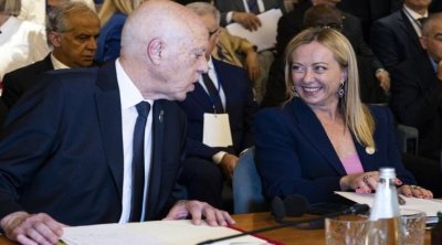 جورجيا ميلوني في تونس للمرة الرابعة و منظمة تدعو لوقف انتهاك حقوق المهاجرين التونسيين